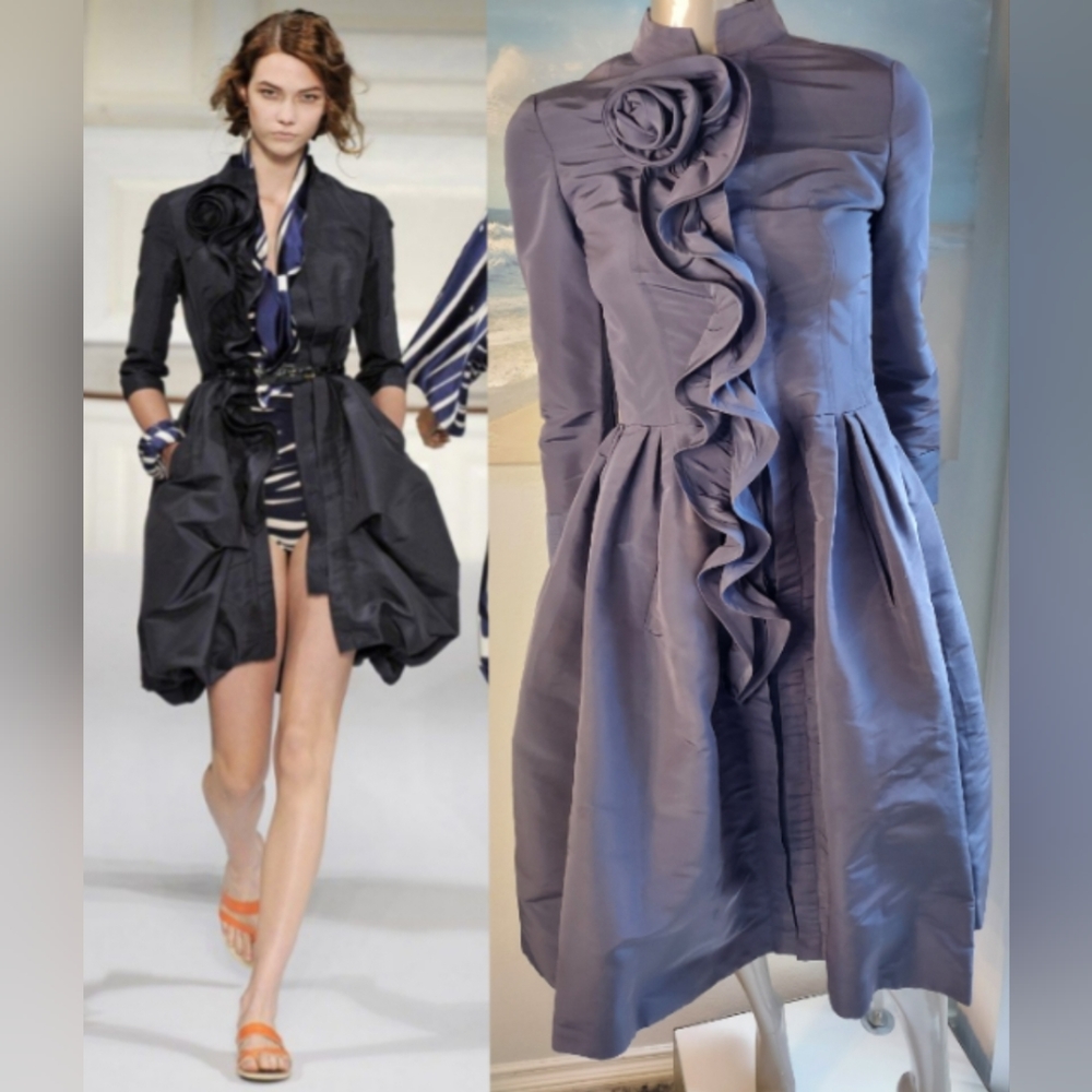 $4,000 OSCAR DE LA RENTA EXCLUSIVE BLUE SILK ROSE RUNWAY COAT OR DRESS US 4